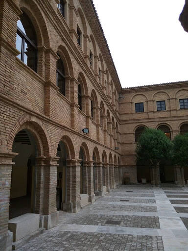 Castel Ruiz Cultural Center