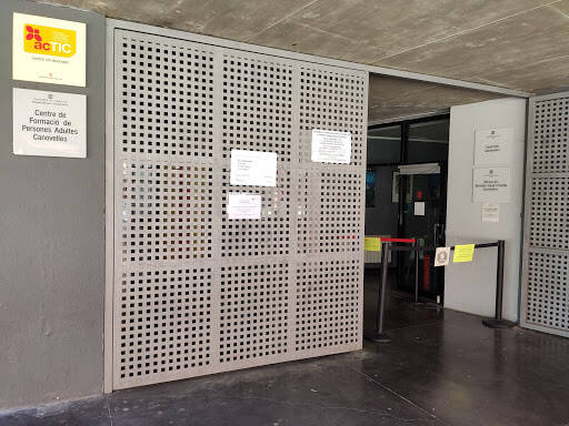centro modle Centre De Formació D'Adults De Canovelles