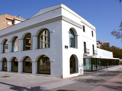 centro modle Centre De Recursos Per A Joves Can Xic