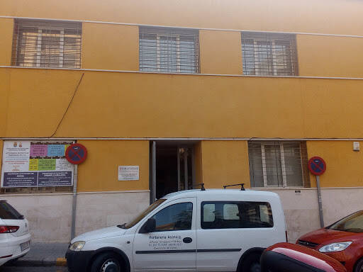 centro modle Centre Públic De Formació De Persones Adultes El Puntal