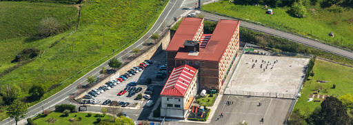 centro modle Egiluze, Hijas De La Cruz Ikastetxea