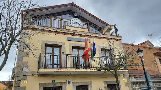 centro modle Navalafuente Town Hall